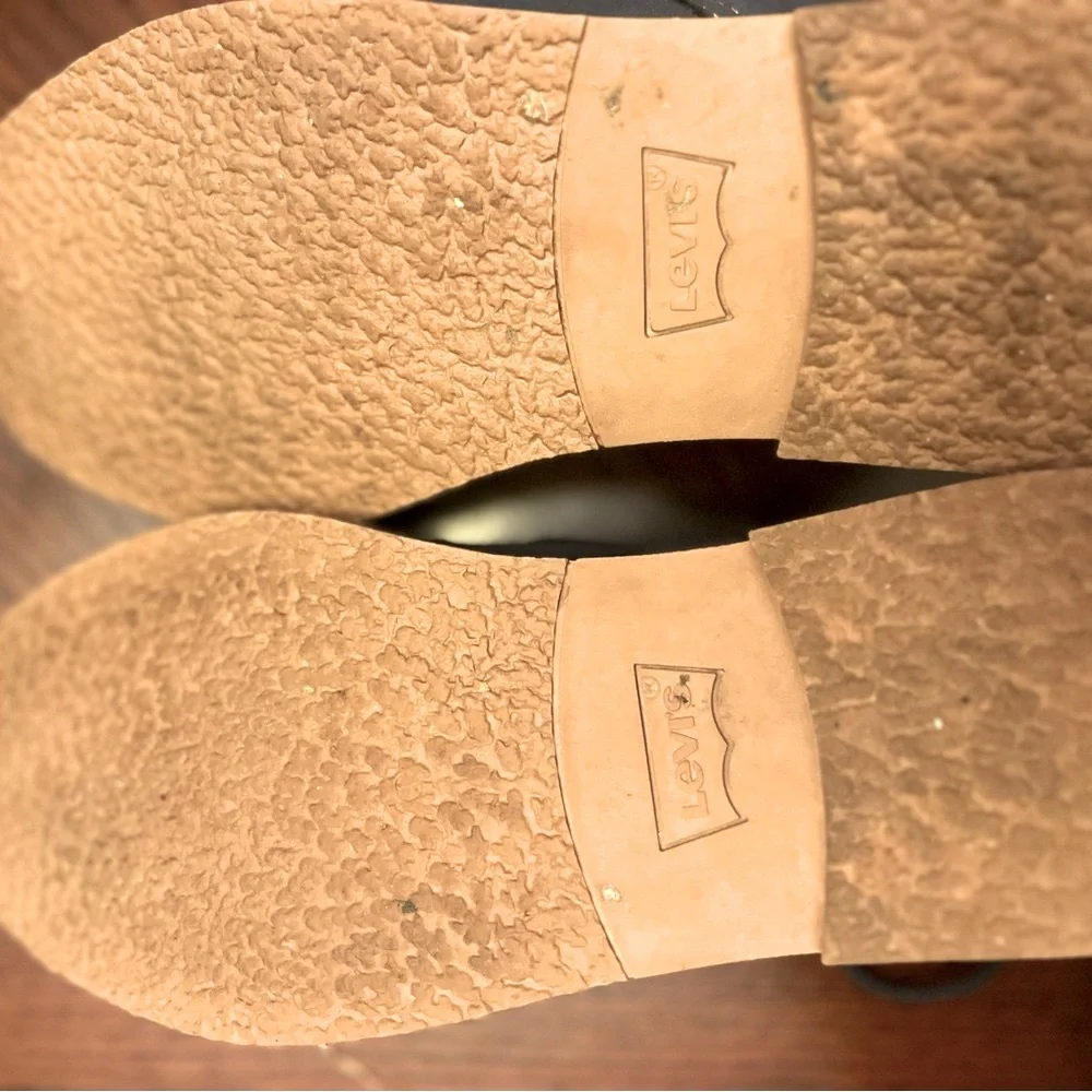 Levis size 12